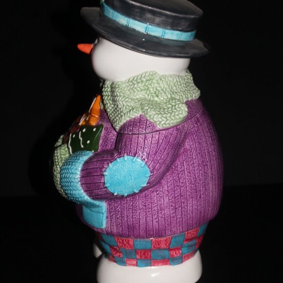 Adorable Frosty Snowman Cookie Jar | Christmas Stuffins Canister | Liv Canada - Picture 2 of 8